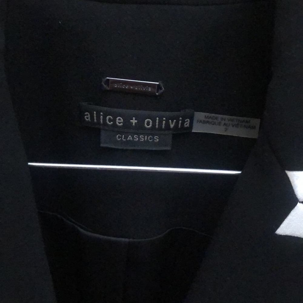 Alice & Olivia Classics Blazer - Picture 2 of 6